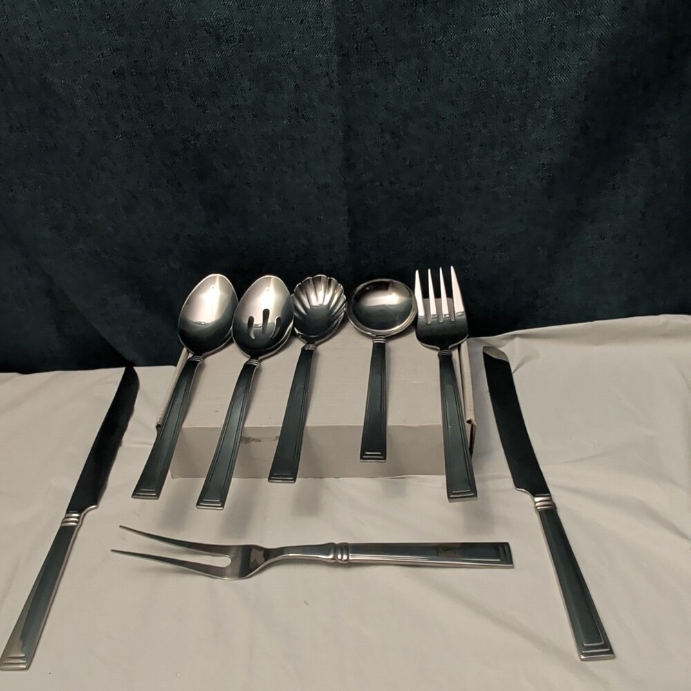 8 Pc HAMPTON SILVERSMITHS PORTFOLIO Serving Set | Glossy Hostess Completer 208